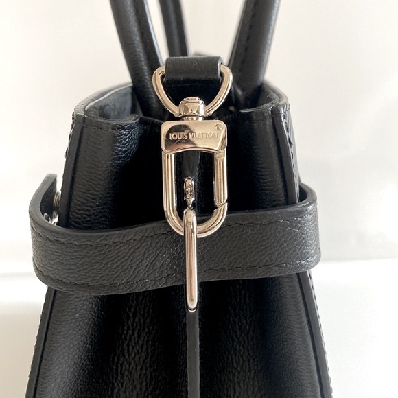 Louis Vuitton Black Epi Leather Twist Tote - Picture 13 of 16